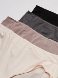 Juego de 4 panties hipster de microfibra para mujer marca Hanes bajan a su menor precio